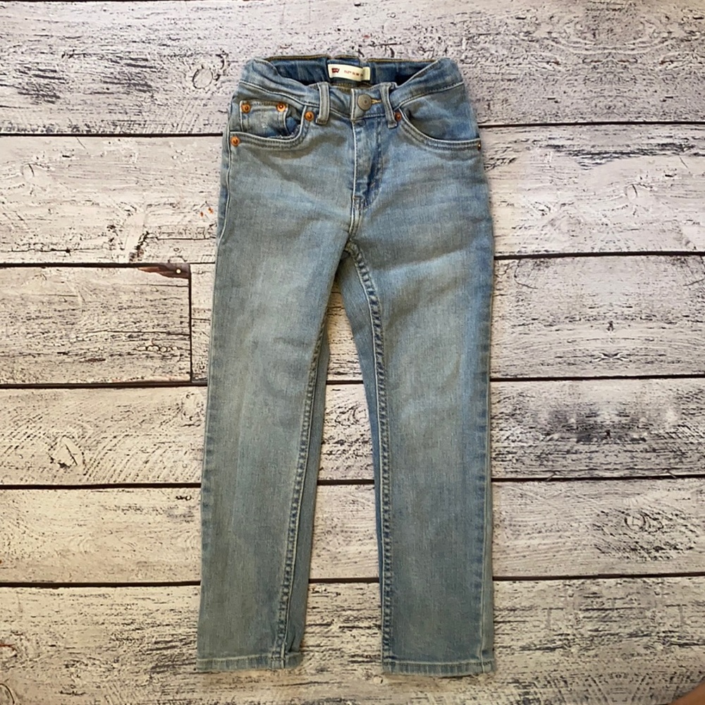 Levi slim tapered jean girls bundle with Zara top for extra discount